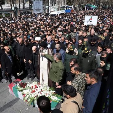 گزارش تصویری آیین تشییع و تدفین باشکوه پیکر شهید مدافع حرم بهروز واحدی